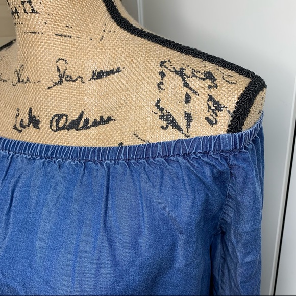 Walter Baker Off the Shoulder Thin Denim Top - Picture 3 of 12
